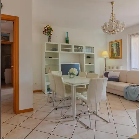 Appartamento Sunflowers Mandello del Lario