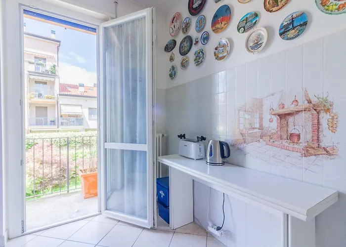 Sunflowers マンデッロ・デル・ラーリオ