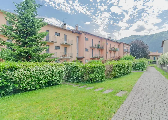 Sunflowers アパート マンデッロ・デル・ラーリオ